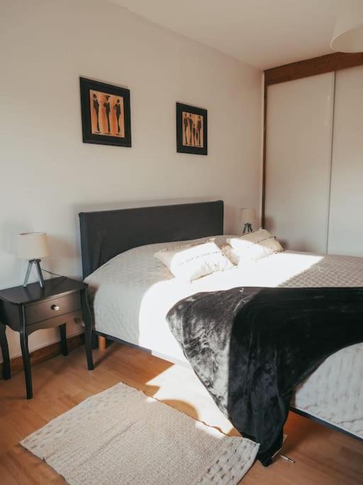 Appartement Avec Patio Sainte-Anne-d'Auray ภายนอก รูปภาพ