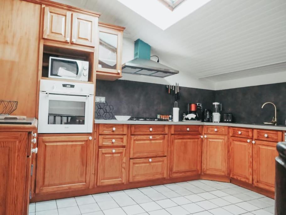 Appartement Avec Patio Sainte-Anne-d'Auray ภายนอก รูปภาพ